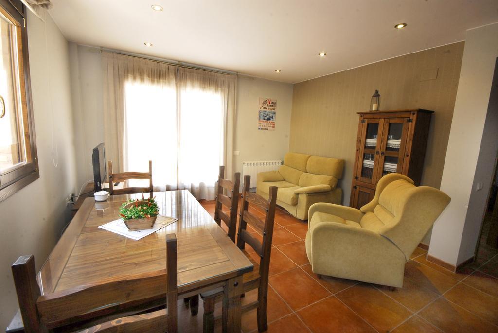Apartamentos De Turismo Rural Las Eras Castelseras Bagian luar foto