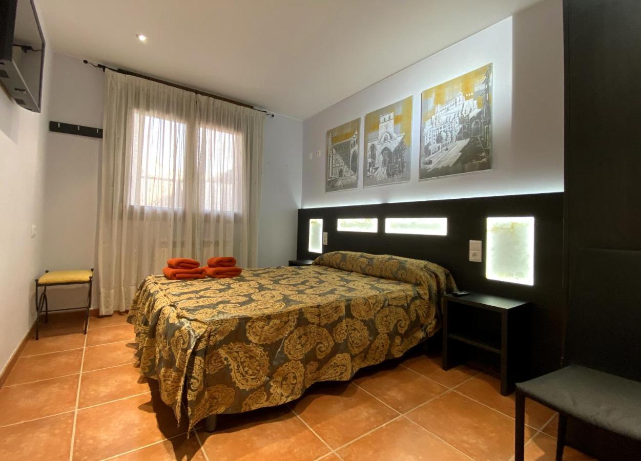 Apartamentos De Turismo Rural Las Eras Castelseras Bagian luar foto